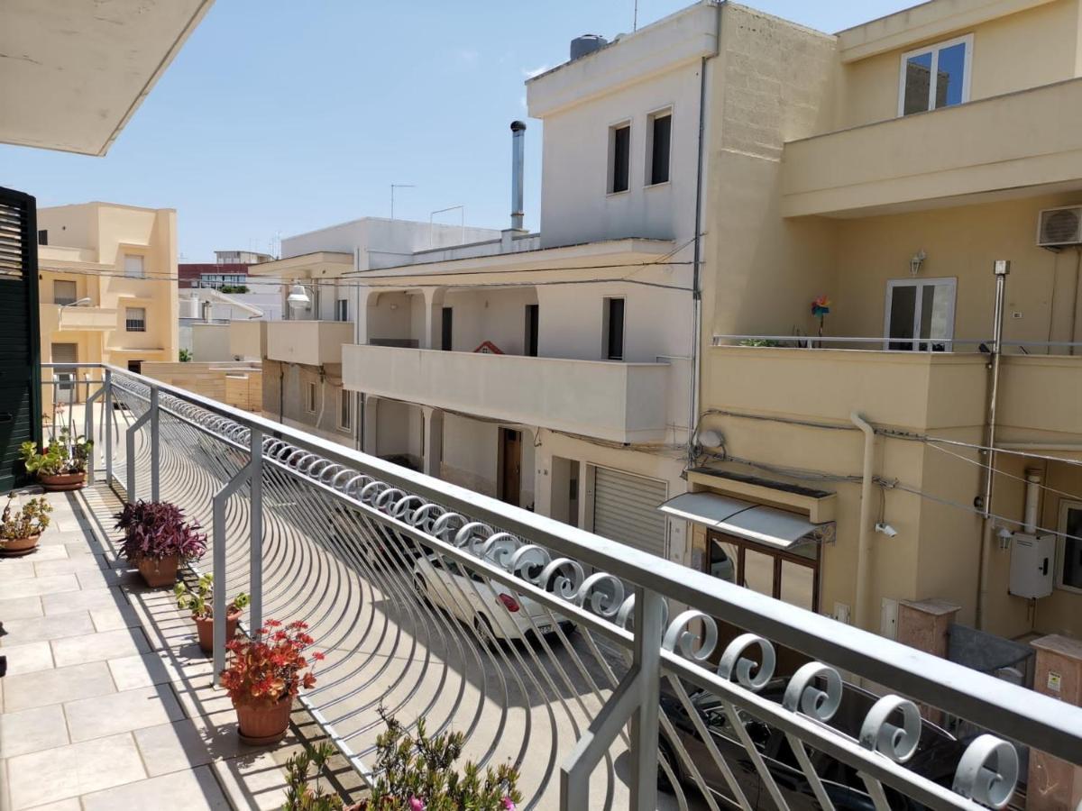 Favolosa Casa Con Terrazza, Idromassaggio, Cortile E Garage Auto Carovigno Exterior foto