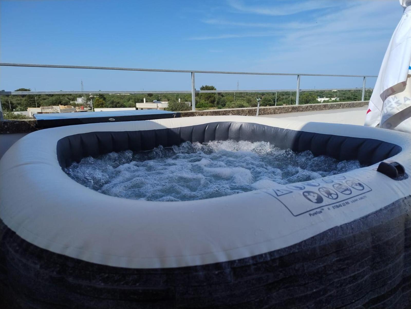 Favolosa Casa Con Terrazza, Idromassaggio, Cortile E Garage Auto Carovigno Exterior foto